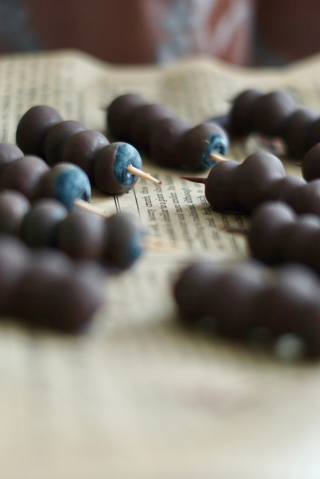 Crunchy Berries: A Quick Frozen Treat with OKONO Chocolate Buttons