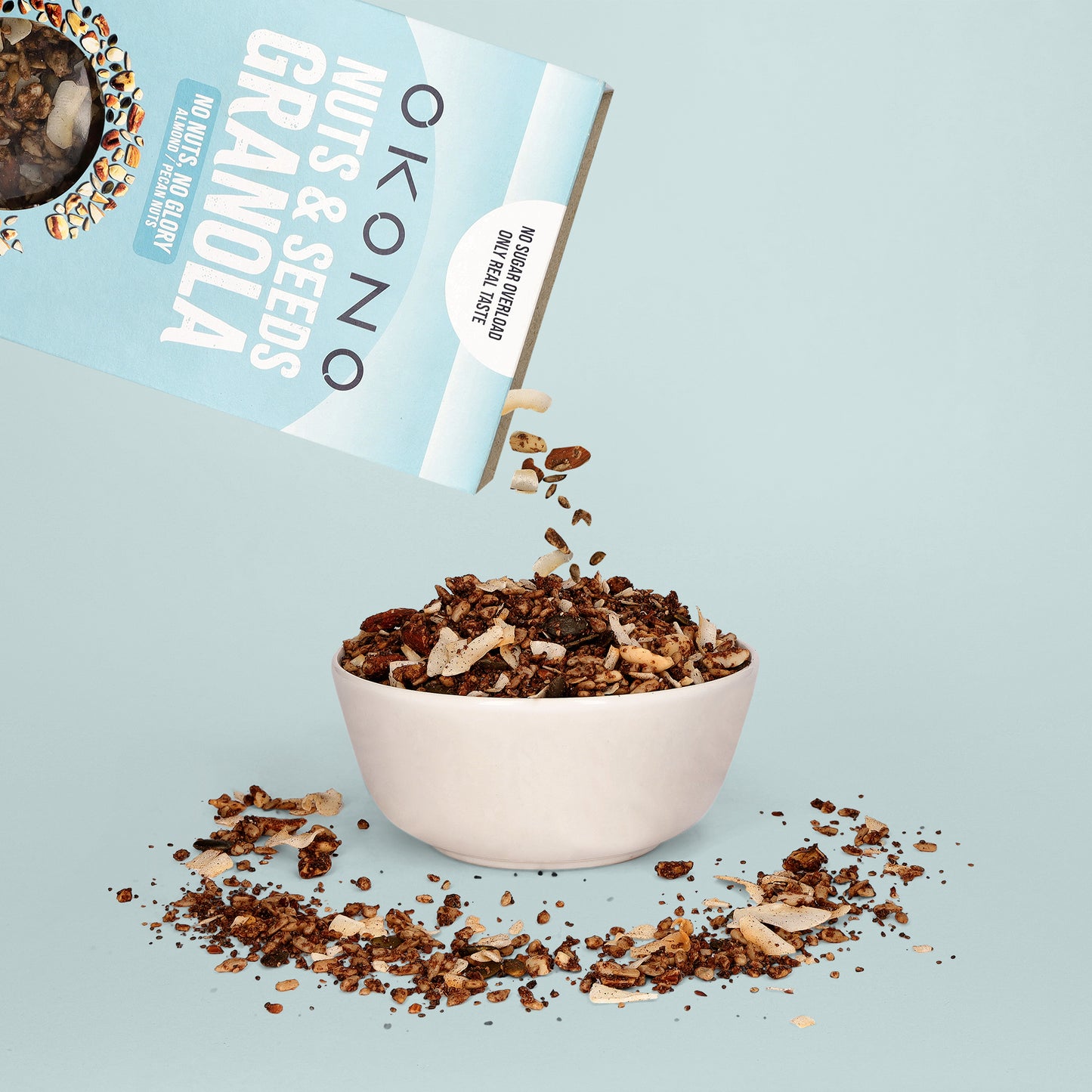 Granola OKONO Noix & Graines - No Nuts No Glory - Amande Noix de pécan - Dans un bol